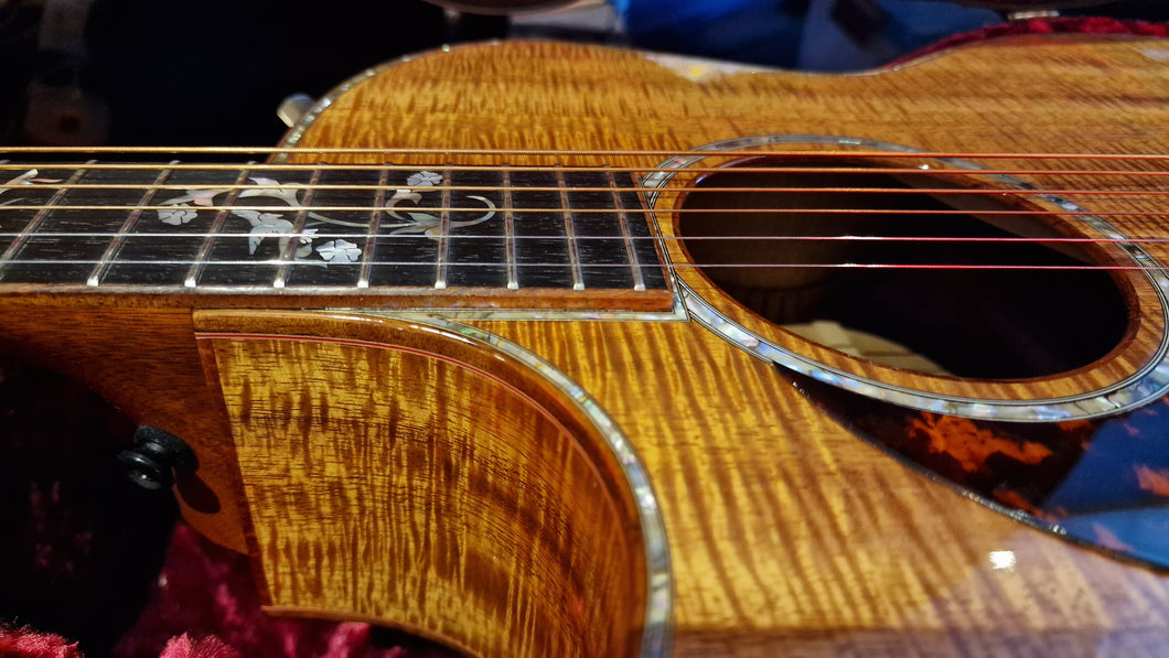 Taylor Custom Shop Grand Auditorium Presentation Series AAAAA Flame Hawaiian KOA 1 of 1 GA Acoustic Guitar LH Left Hand Lefty