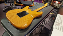 Load image into Gallery viewer, 1979 Fender Stratocaster Natural Ash USA American Vintage 70s Strat Electric Guitar
