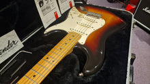 Load image into Gallery viewer, 1990 Fender American Standard Stratocaster Sunburst RARE N9 Serial USA Case Queen MINT!
