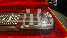 Load image into Gallery viewer, Fender Deluxe 6 Stringmaster Vintage Lap Steel Six String Electric Guitar with suitcase
