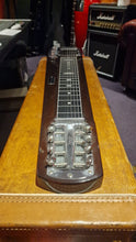 Load image into Gallery viewer, Fender Deluxe 6 Stringmaster Vintage Lap Steel Six String Electric Guitar with suitcase
