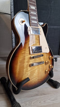 Load image into Gallery viewer, Gibson Les Paul Standard &#39;50s Tobacco Burst Figured Top Edition - BRAND NEW

