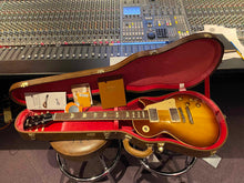 Load image into Gallery viewer, GIBSON 1958 Les Paul Standard Custom Shop&#39;58 Guitar VOS Royal Tea Burst BRAND NEW
