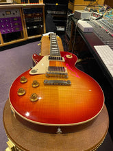 Load image into Gallery viewer, Gibson Les Paul Standard &#39;50s Left Hand LF Lefty Heritage Cherry Sunburst Electric Guitar BRAND NEW
