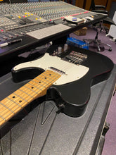 Load image into Gallery viewer, Peavey American Reactor Telecaster USA Tuxedo Black Tele 90s Electric Guitar and Hard Case
