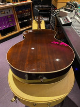 Load image into Gallery viewer, Fender Custom Shop Spring Hill Nashville USA Acoustic Guitar - Gibson SJ Style! For Sale
