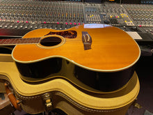 Load image into Gallery viewer, Fender Custom Shop Spring Hill Nashville USA Acoustic Guitar - Gibson SJ Style! For Sale
