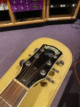 Load image into Gallery viewer, Fender Custom Shop Spring Hill Nashville USA Acoustic Guitar - Gibson SJ Style! For Sale
