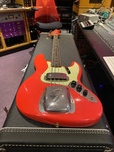 Load image into Gallery viewer, Fender Jazz Bass &#39;63 Custom Shop Journeyman Fiesta Red Aged 1963 Reissue American USA Bass Guitar BRAD NEW
