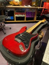 Load image into Gallery viewer, 1979 FENDER Stratocaster Vintage 70s American USA Strat Red Electric Guitar For Sale
