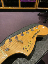 Load image into Gallery viewer, 1979 FENDER Stratocaster Vintage 70s American USA Strat Red Electric Guitar For Sale
