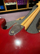 Load image into Gallery viewer, 1979 FENDER Stratocaster Vintage 70s American USA Strat Red Electric Guitar For Sale
