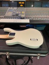 Load image into Gallery viewer, Peavey Forum 5 String USA American HH Bass Guitar Olympic White Rosewood Fretboard
