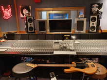 Load image into Gallery viewer, Status Graphite 1 of 1 The Groove 4-String UK Custom Shop Jazz Stingray Bass Made in England!
