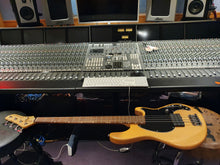 Load image into Gallery viewer, Status Graphite 1 of 1 The Groove 4-String UK Custom Shop Jazz Stingray Bass Made in England!
