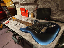 Load image into Gallery viewer, Fender American Professional II Stratocaster USA Strat Dark Night in Flight Case
