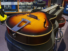 Load image into Gallery viewer, RARE 1967 Gibson L4 Florentine L4C L4-C L-4C Vintage Archtop Sunburst Kalamazoo USA Guitar
