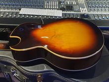 Load image into Gallery viewer, RARE 1967 Gibson L4 Florentine L4C L4-C L-4C Vintage Archtop Sunburst Kalamazoo USA Guitar
