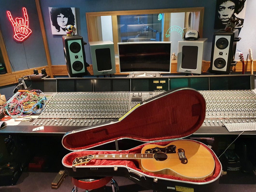 Gibson SJ-200 Guitar Owned By The Darkness Christmas Time Music Video!
