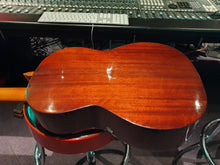 Load image into Gallery viewer, RARE 1973 Vintage Japanese Suzuki Takeharu Kiso Factory G-85 Mahogany Classical Acoustic Guitar
