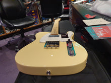 Load image into Gallery viewer, Fender American Performer Telecaster USA Tele Double Tap Humbucker Vintage White NEW!

