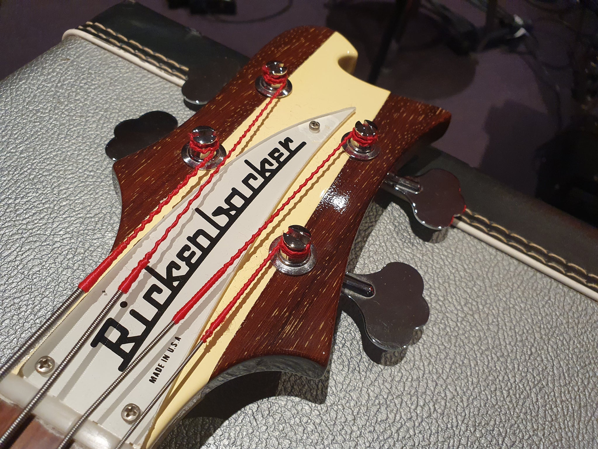 Rickenbacker custom best sale shop