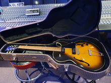 Load image into Gallery viewer, RARE 1992 Gibson ES-135 Reissue Vintage Sunburst Florentine P-100 stacked P-90 humbuckers
