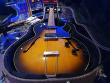 Load image into Gallery viewer, RARE 1992 Gibson ES-135 Reissue Vintage Sunburst Florentine P-100 stacked P-90 humbuckers
