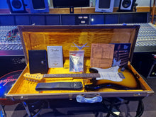 Load image into Gallery viewer, Fender Custom Shop 1960 Stratocaster Closet Classic 2-Tone Sunburst BRAND NEW
