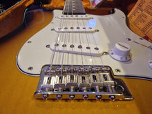Load image into Gallery viewer, Fender Custom Shop 1960 Stratocaster Closet Classic 2-Tone Sunburst BRAND NEW
