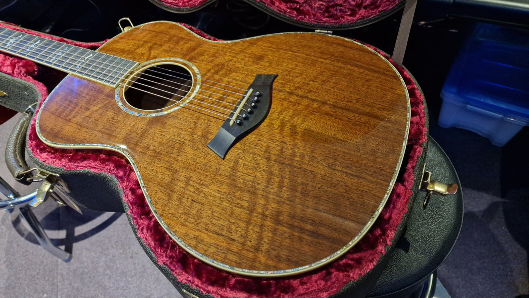 RARE 1998 Taylor Presentation Series W-14 All Walnut Flame Body RARE 1 of 1 W14