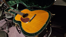 Load image into Gallery viewer, 1996 Martin Golden Era Series 000-28 12 Fret Limited Edition LH Left Hand Auditorium Acoustic Guitar
