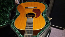 Load image into Gallery viewer, 1996 Martin Golden Era Series 000-28 12 Fret Limited Edition LH Left Hand Auditorium Acoustic Guitar
