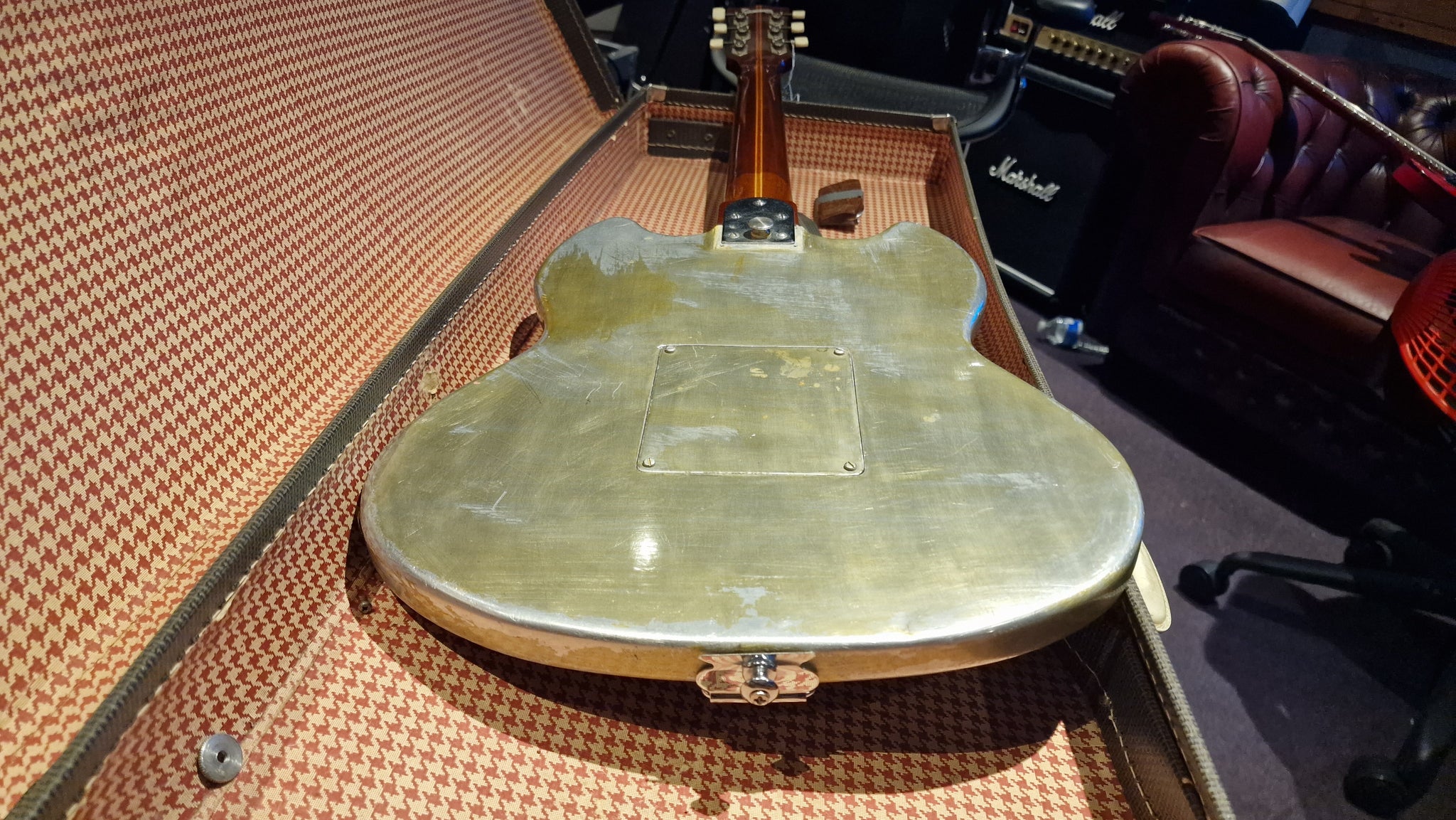 British 60 s Boutique Custom Shop Aluminum Body Aluminium SG Guitar EK Essex Recording Studios