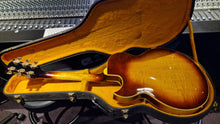 Load image into Gallery viewer, 1965 Gibson Byrdland Hollow Body Florentine Kalamazoo Sunburst Vintage 60&#39;s Guitar
