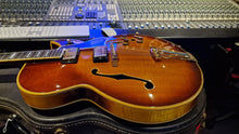 Load image into Gallery viewer, 1965 Gibson Byrdland Hollow Body Florentine Kalamazoo Sunburst Vintage 60&#39;s Guitar
