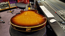 Load image into Gallery viewer, 1965 Gibson Byrdland Hollow Body Florentine Kalamazoo Sunburst Vintage 60&#39;s Guitar
