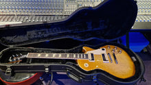Load image into Gallery viewer, Gibson Les Paul Classic HB Honeyburst Standard Electric Guitar BRAND NEW!
