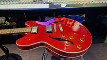 Load image into Gallery viewer, Epiphone 335 DOT Cherry Red LH Left Handed Electric Guitar 2010 Lefty
